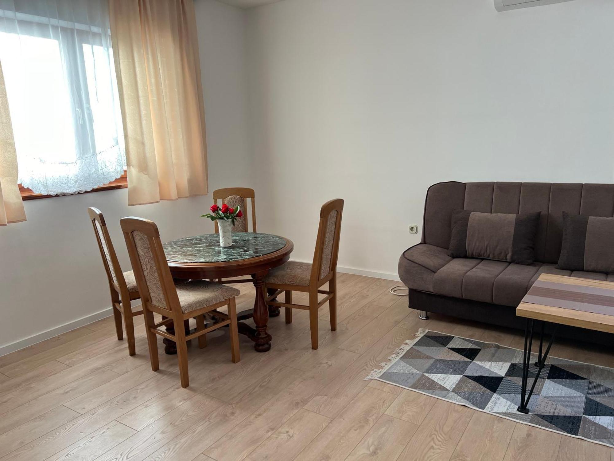 Cheap House Near The Center Of The City Mostar Exterior photo